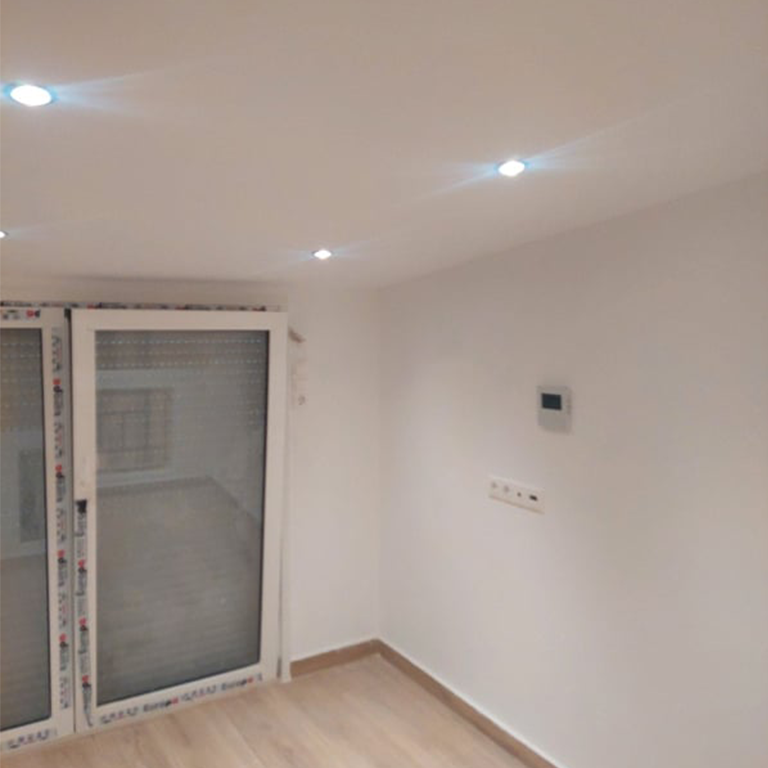 Ανακαίνιση σπιτιού και εγκατάσταση ηλεκτρολογικών